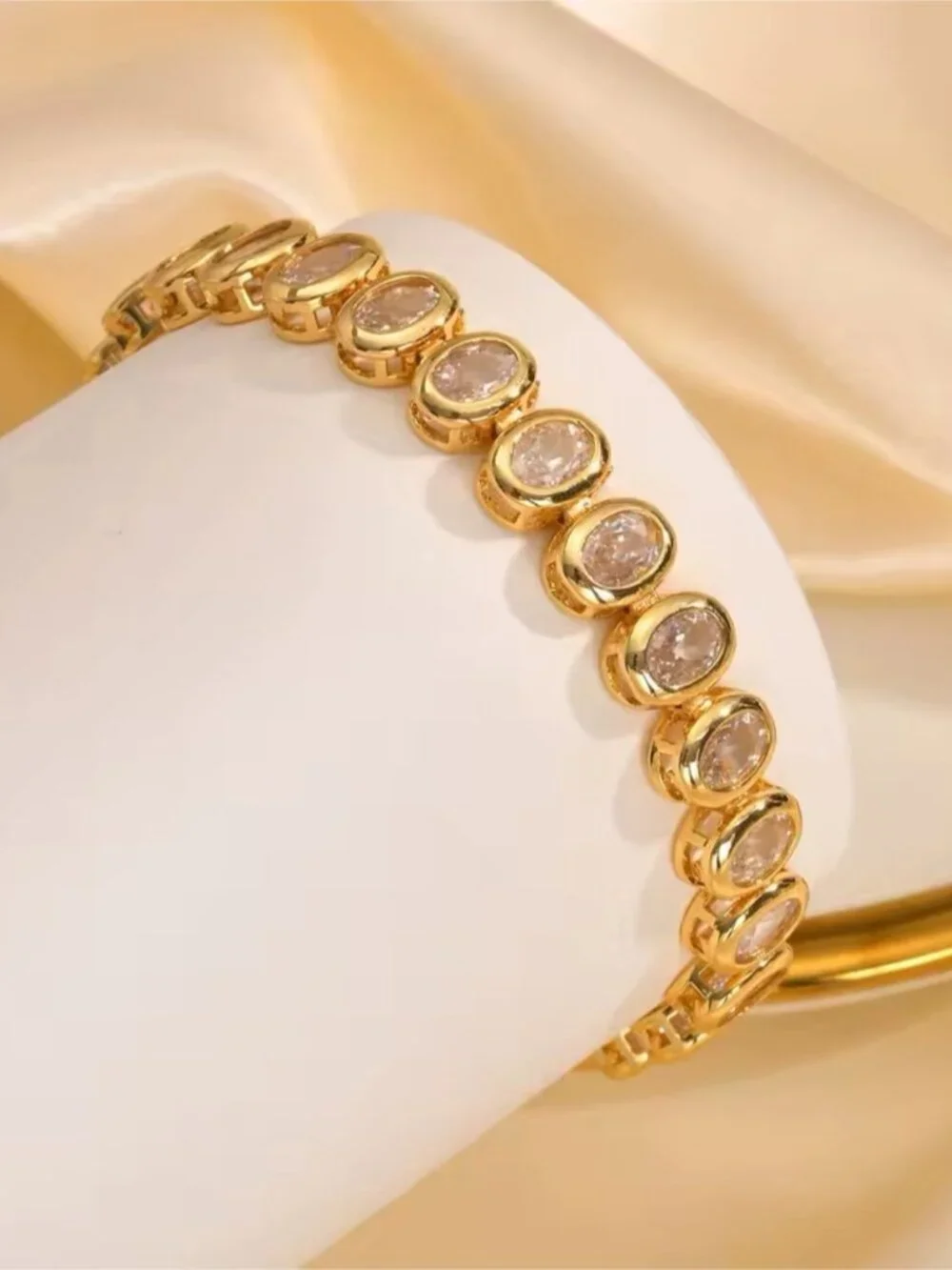 Gold plated Crystal Tennis Bracelet - Elegant Women Jewelry